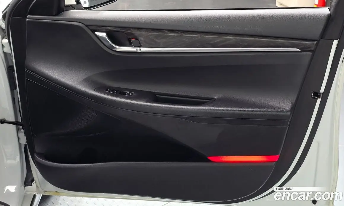 Hyundai Grandeur 2018 2.4 автомат (гидро), фото 15