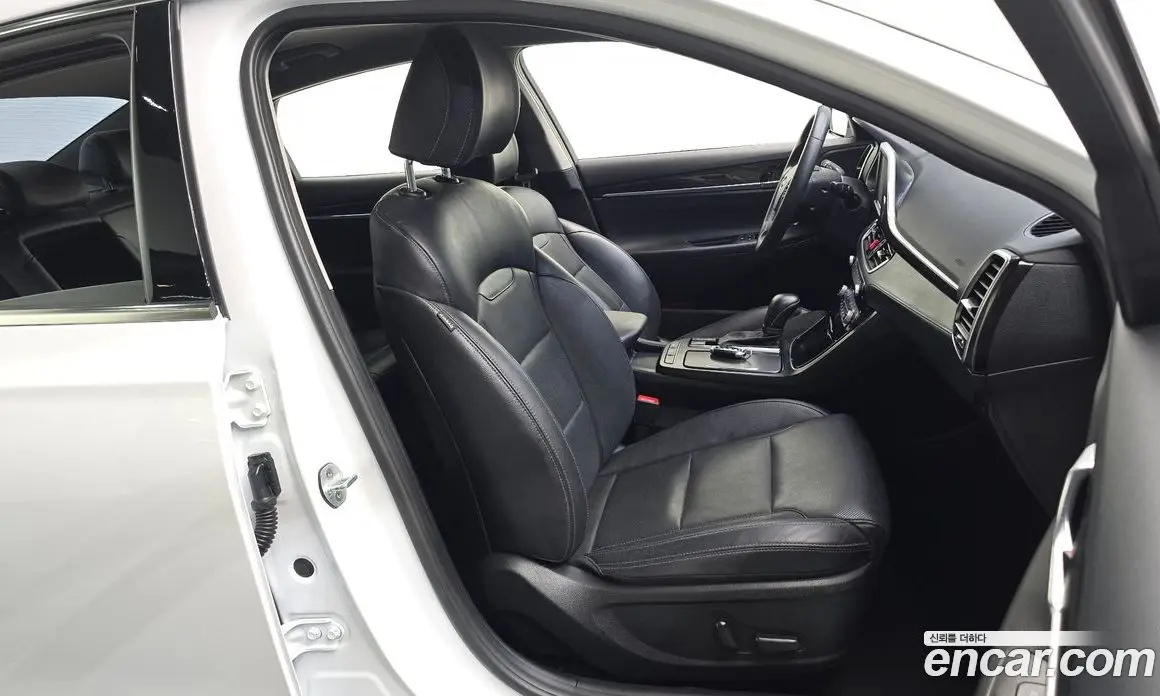 Hyundai Grandeur 2018 2.4 автомат (гидро), фото 16