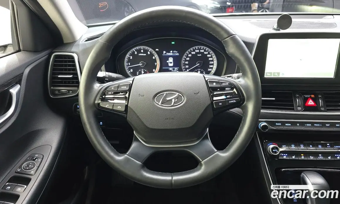 Hyundai Grandeur 2018 2.4 автомат (гидро), фото 20