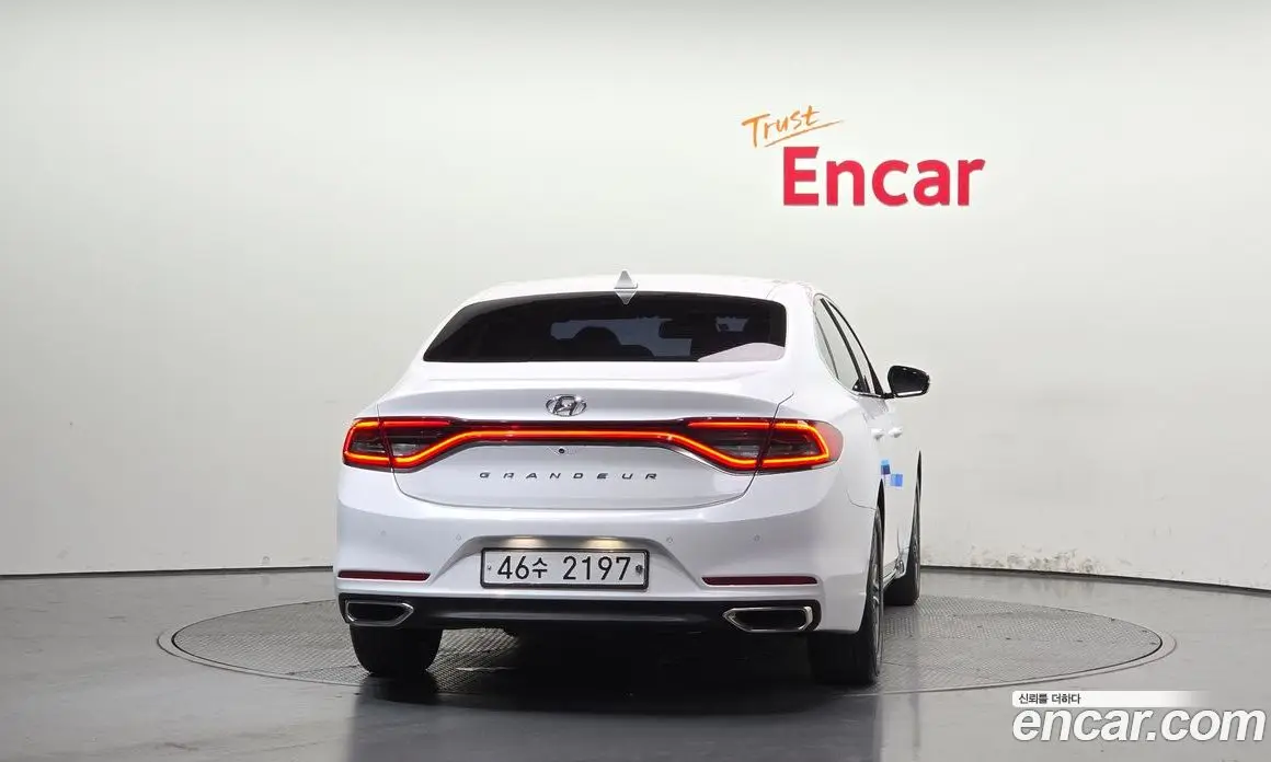 Hyundai Grandeur 2018 2.4 автомат (гидро), фото 4