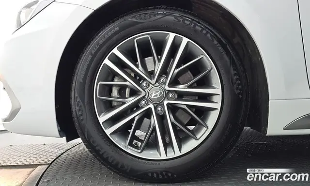 Hyundai Grandeur 2018 2.4 автомат (гидро), миниатюра 5
