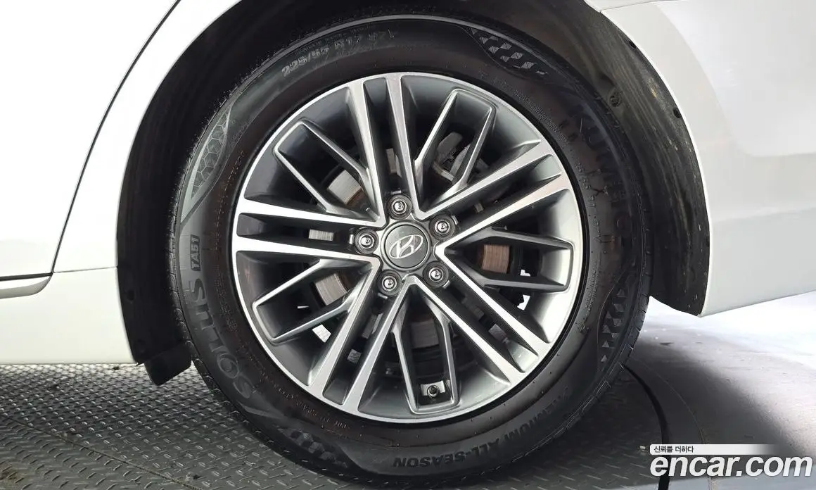 Hyundai Grandeur 2018 2.4 автомат (гидро), фото 7