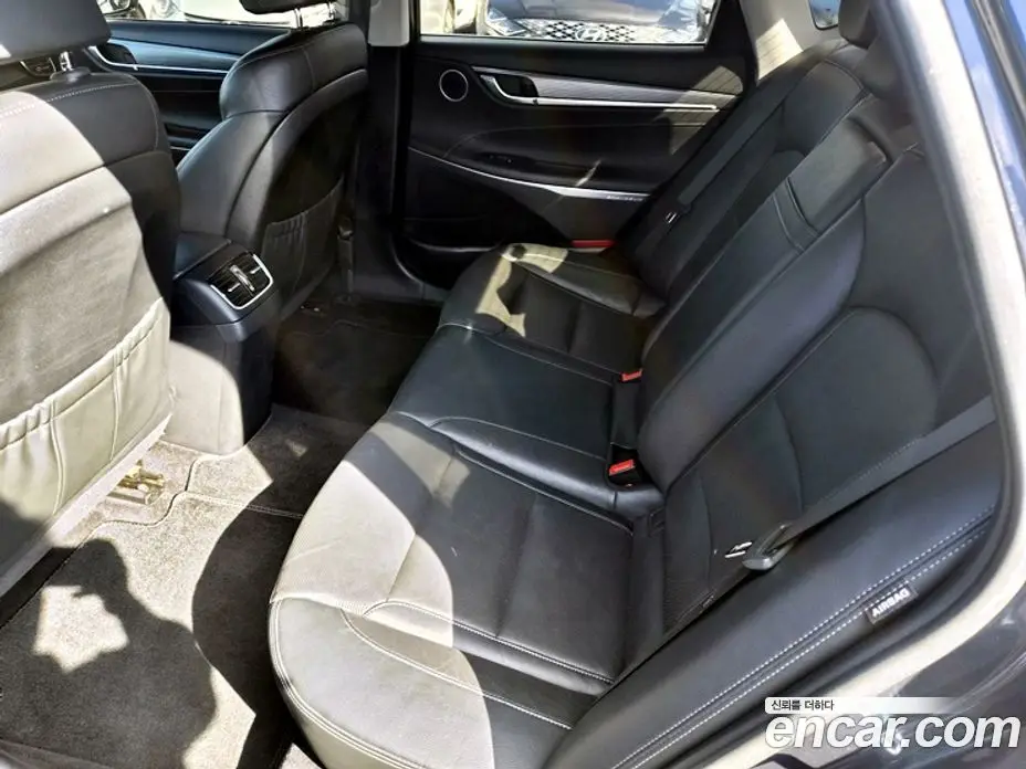 Hyundai Grandeur 2018 2.4 автомат (гидро), фото 18