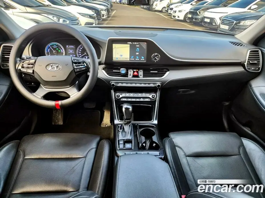 Hyundai Grandeur 2018 2.4 автомат (гидро), фото 7