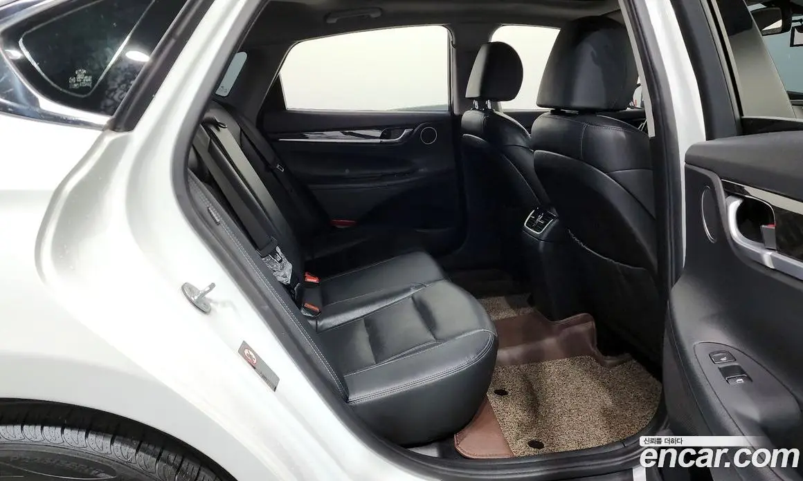 Hyundai Grandeur 2018 2.4 автомат (гидро), фото 18