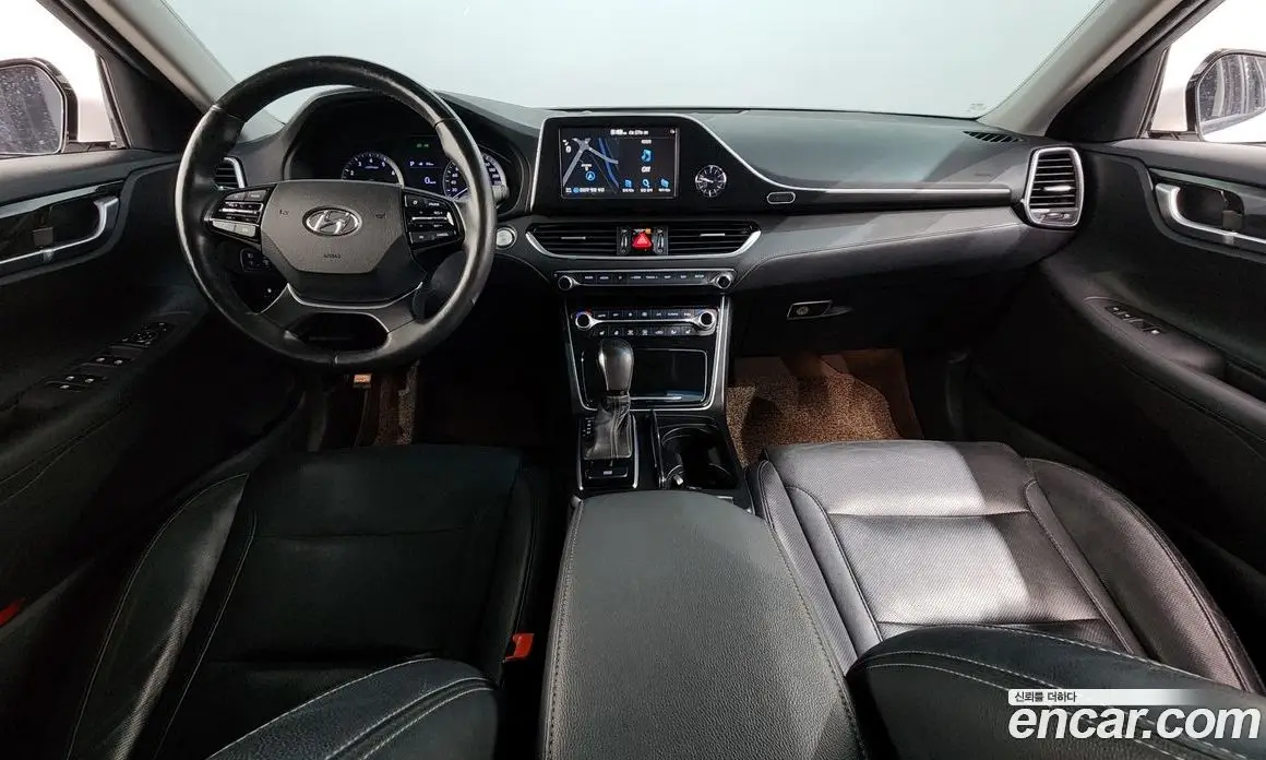 Hyundai Grandeur 2018 2.4 автомат (гидро), фото 20