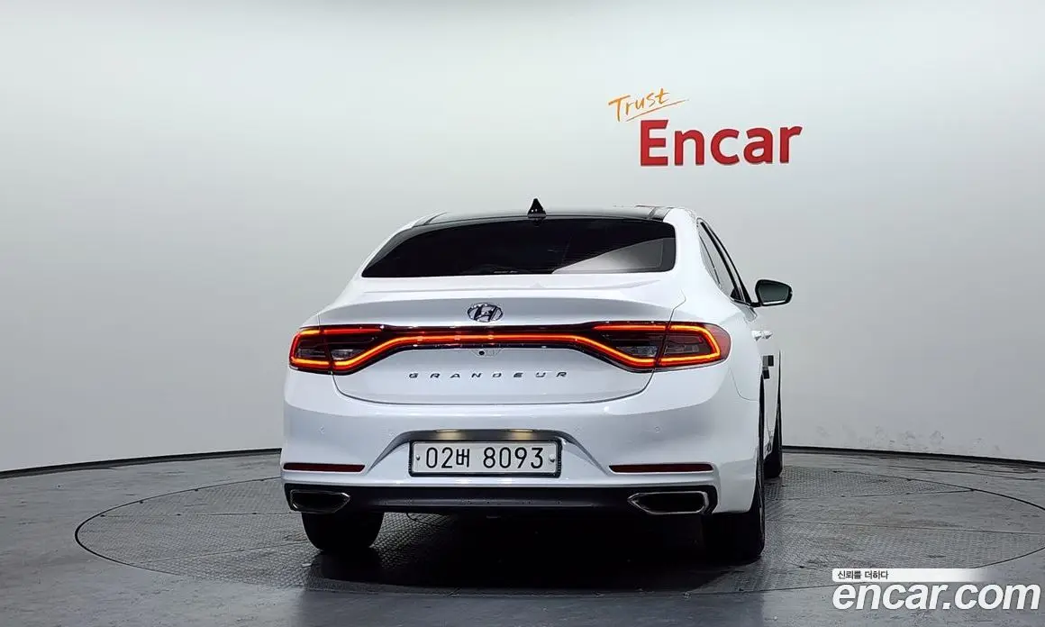 Hyundai Grandeur 2018 2.4 автомат (гидро), фото 4