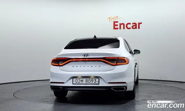 Hyundai Grandeur 2018 2.4 автомат (гидро), миниатюра 4