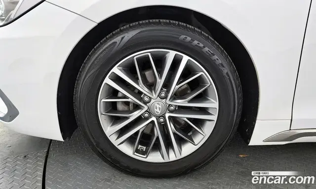 Hyundai Grandeur 2018 2.4 автомат (гидро), миниатюра 5