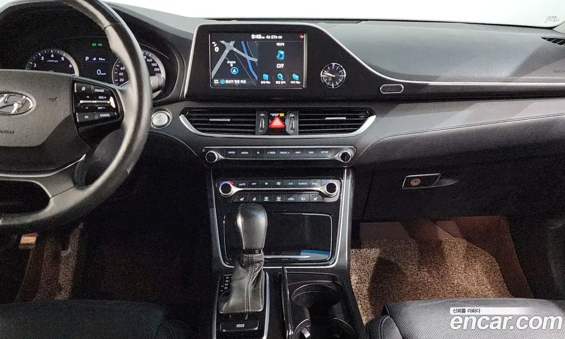 Hyundai Grandeur 2018 2.4 автомат (гидро), фото 10