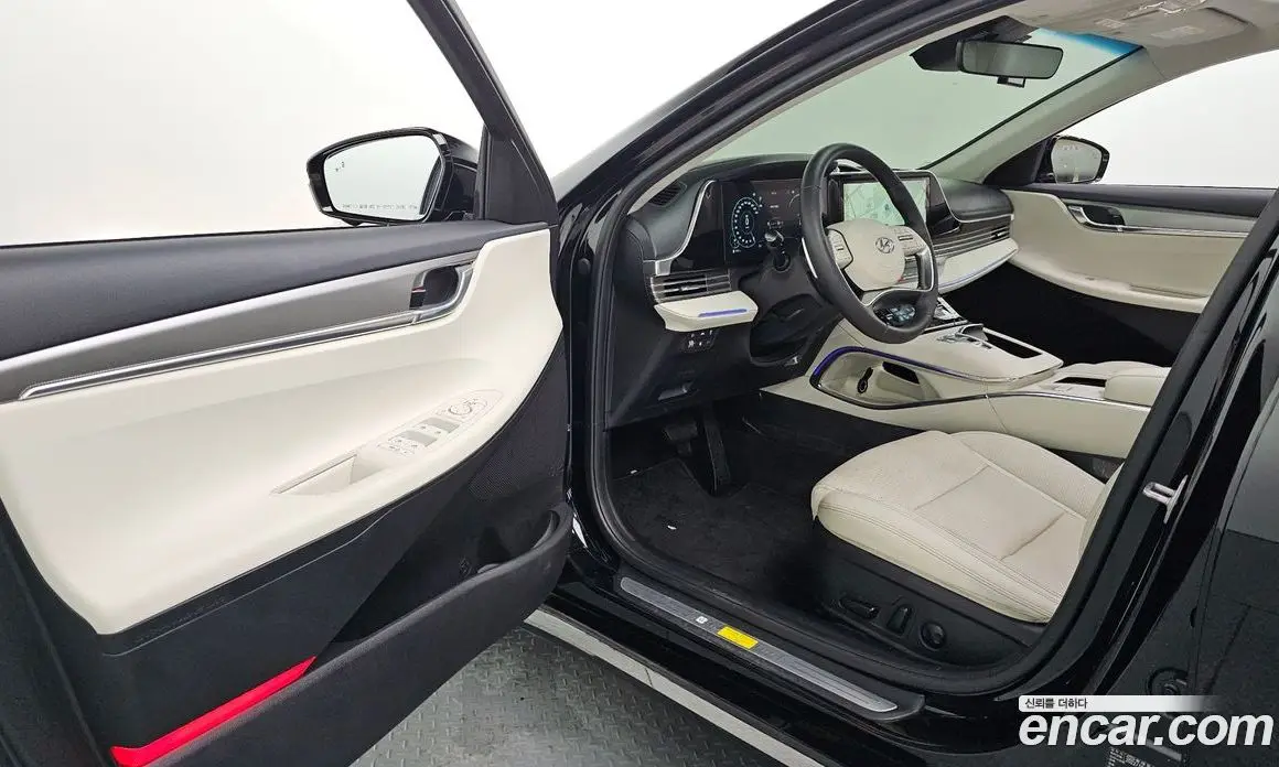 Hyundai Grandeur 2022 2.4 автомат (гидро), фото 12