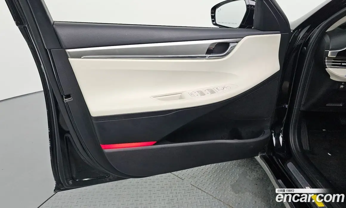 Hyundai Grandeur 2022 2.4 автомат (гидро), фото 13