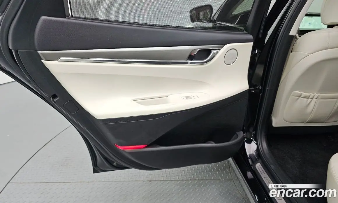 Hyundai Grandeur 2022 2.4 автомат (гидро), фото 14