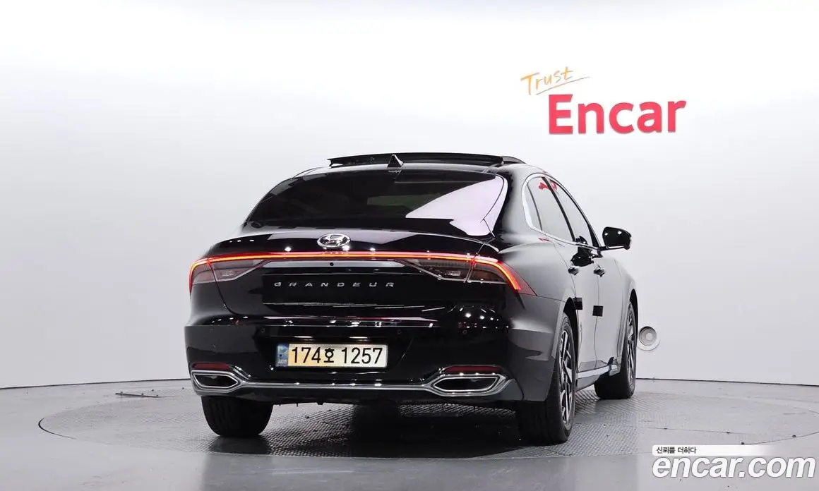 Hyundai Grandeur 2022 2.4 автомат (гидро), фото 3