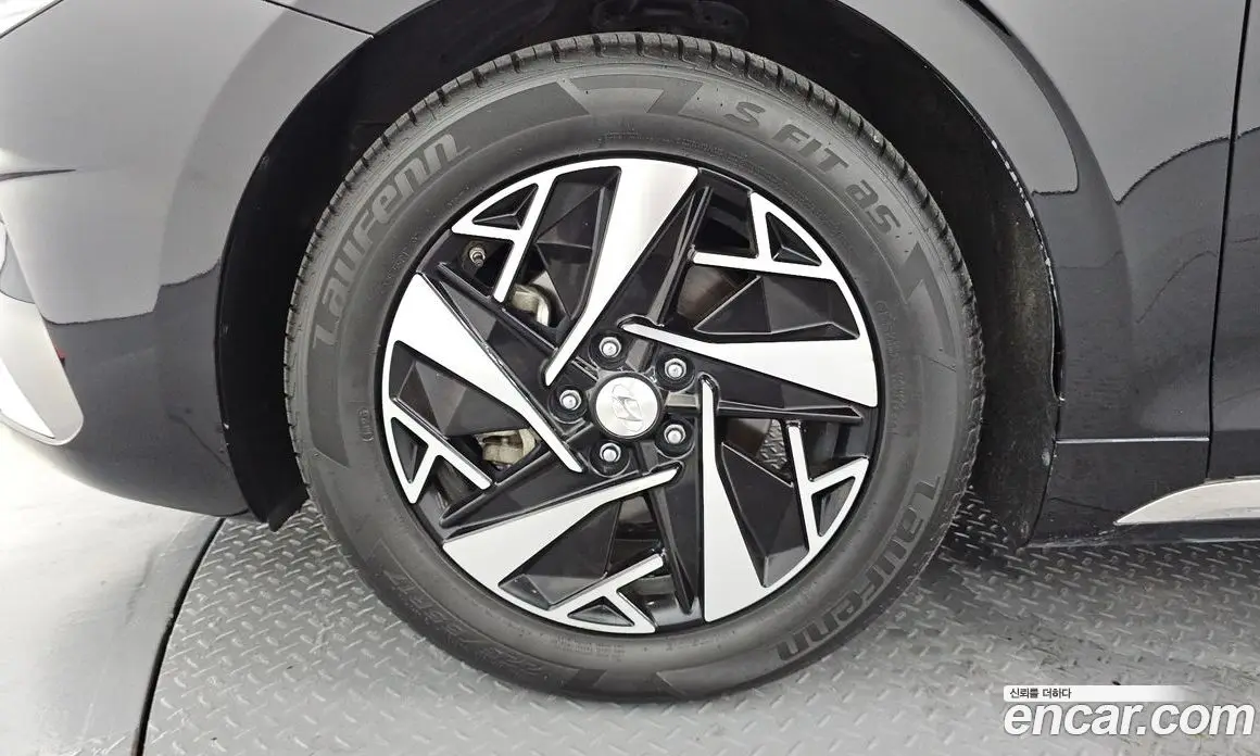 Hyundai Grandeur 2022 2.4 автомат (гидро), фото 4