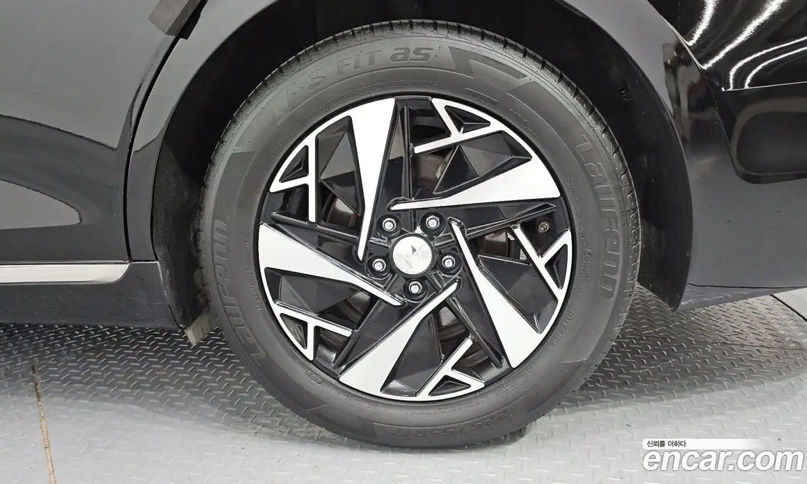 Hyundai Grandeur 2022 2.4 автомат (гидро), фото 6