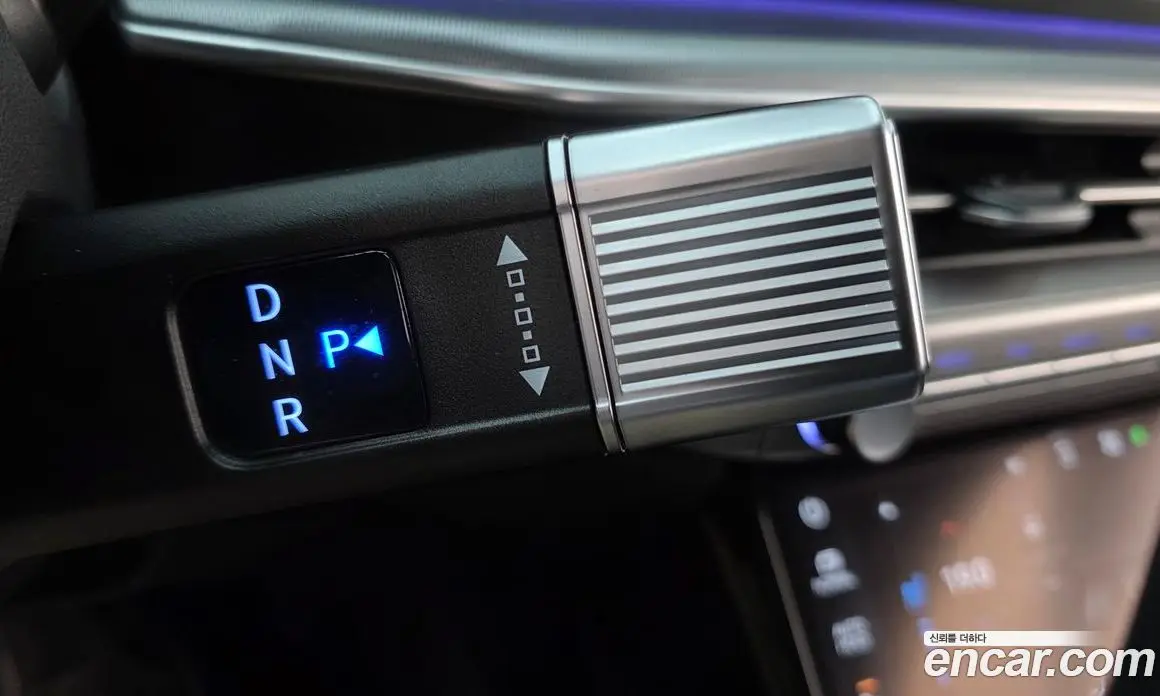 Hyundai Grandeur 2023 2.5 автомат (гидро), фото 12