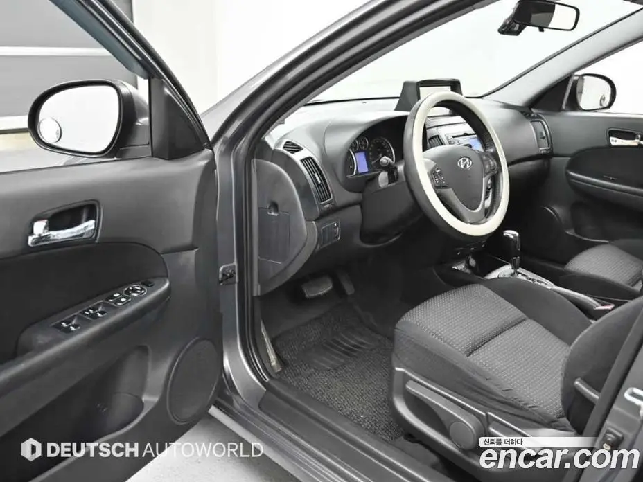 Hyundai i30 2008 1.6 автомат (гидро), фото 11