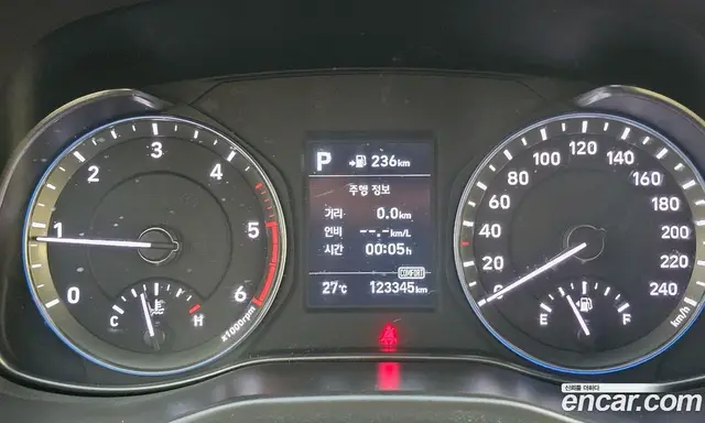 Hyundai Kona 2017 1.6 автомат (гидро), миниатюра 8 Hyundai Kona 2017 1.6 автомат (гидро), миниатюра 8
