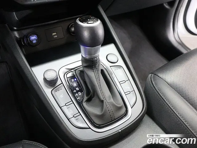 Hyundai Kona 2021 2.0 автомат (гидро), миниатюра 9