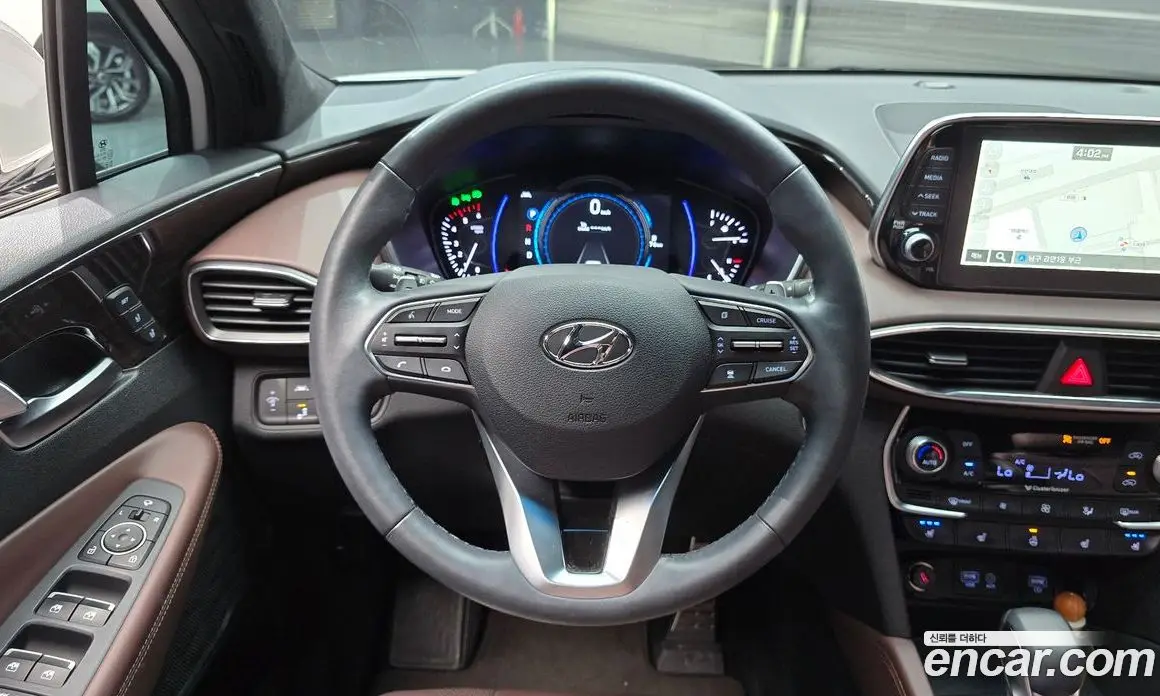 Hyundai Santa Fe 2018 2.0 автомат (гидро), фото 19