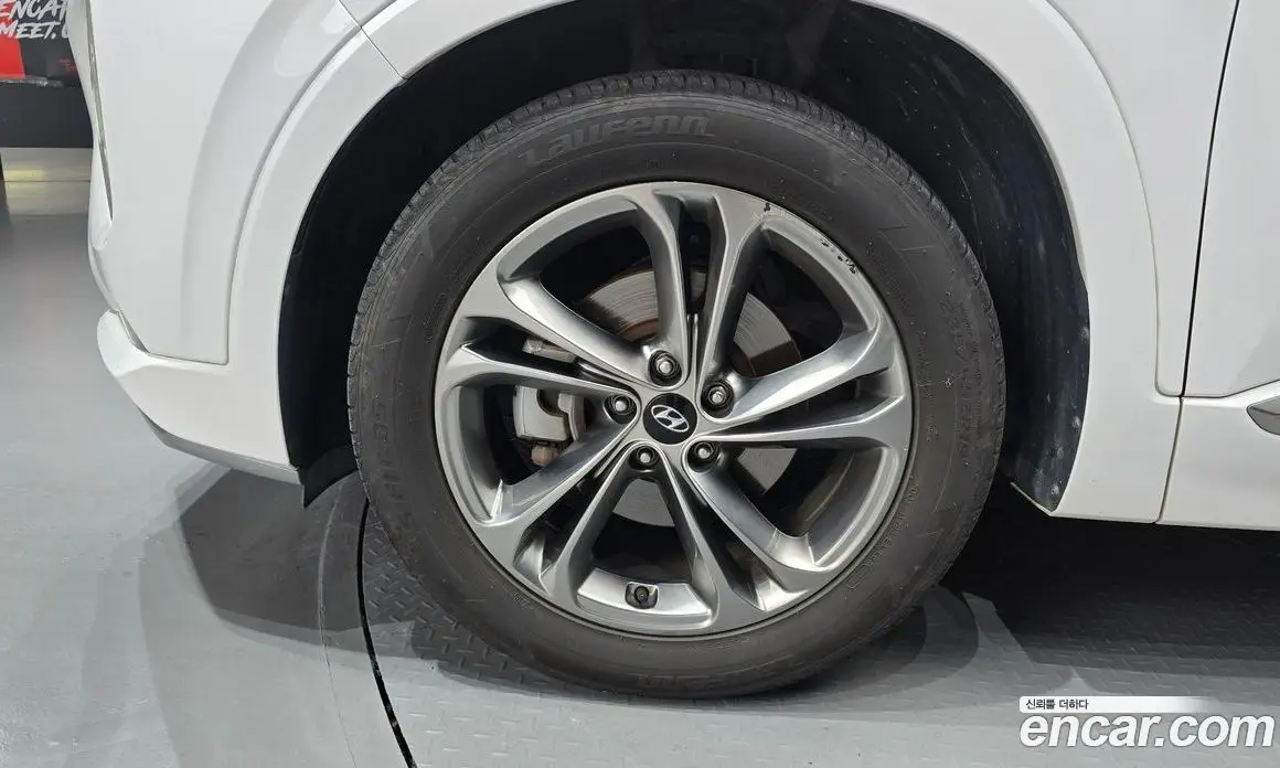 Hyundai Santa Fe 2018 2.0 автомат (гидро), фото 5