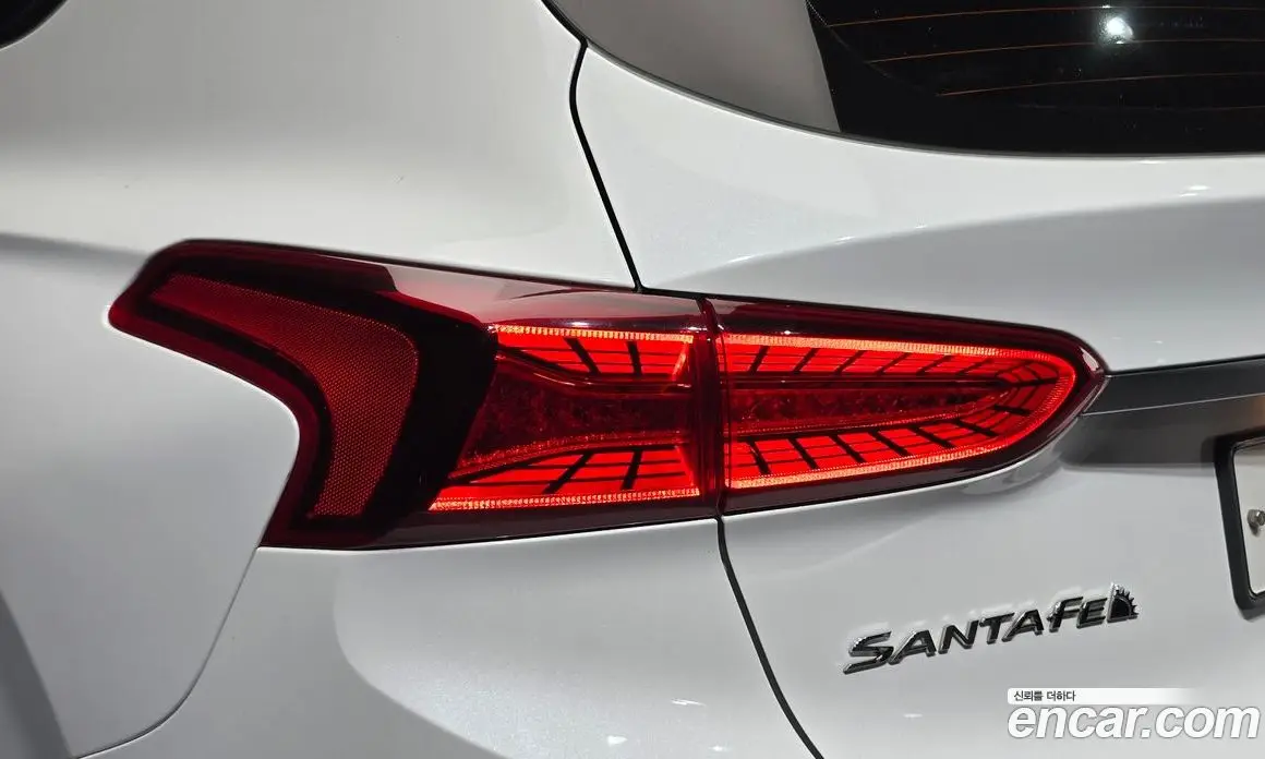 Hyundai Santa Fe 2018 2.0 автомат (гидро), фото 9