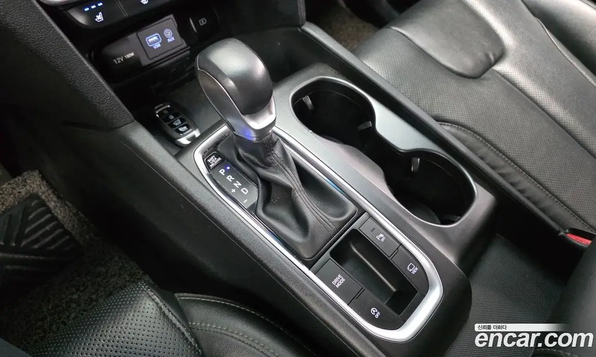 Hyundai Santa Fe 2018 2.0 автомат (гидро), фото 12 Hyundai Santa Fe 2018 2.0 автомат (гидро), фото 12