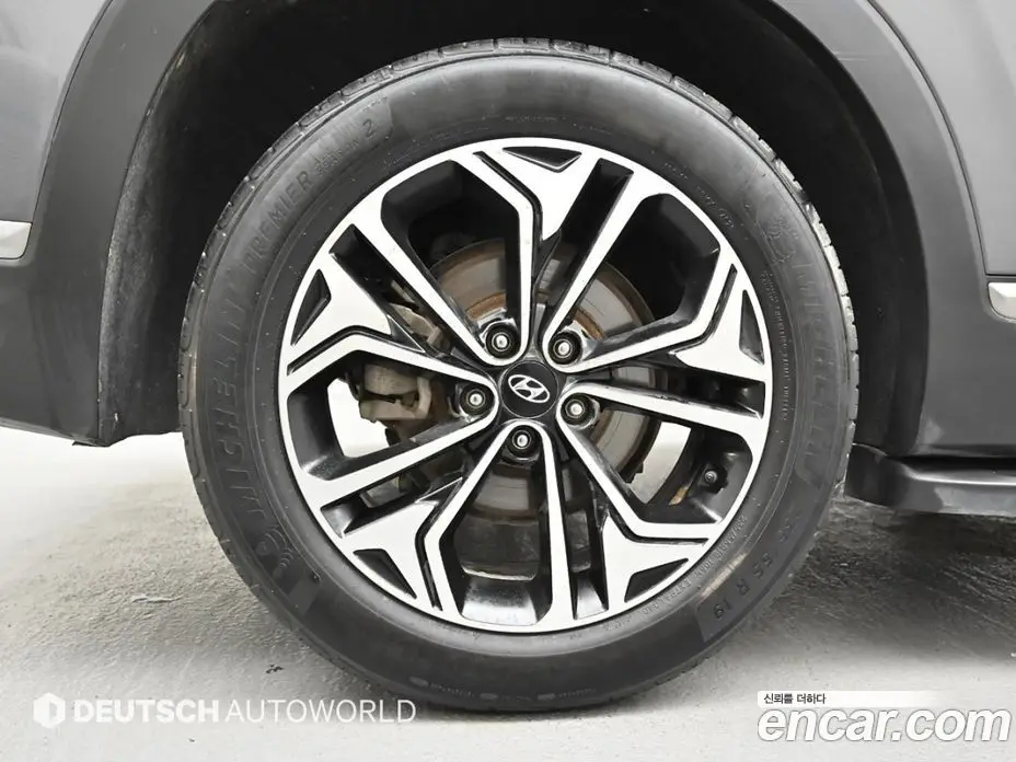 Hyundai Santa Fe 2018 2.0 автомат (гидро), фото 20 Hyundai Santa Fe 2018 2.0 автомат (гидро), фото 20