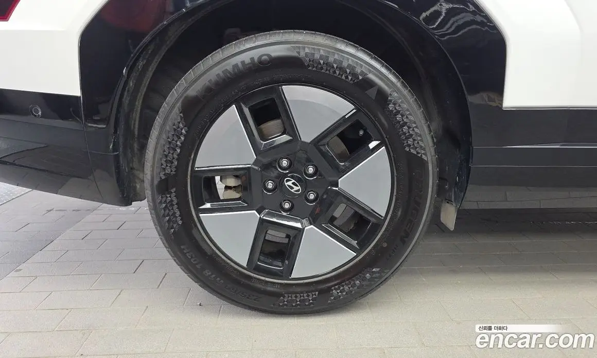 Hyundai Santa Fe 2024 1.6 автомат (гидро), фото 5