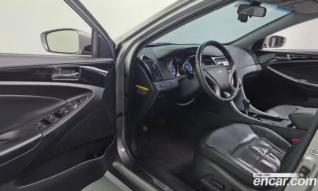 Hyundai Sonata 2010 2.0 автомат (гидро), миниатюра 10