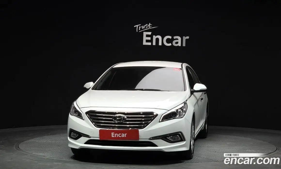 Hyundai Sonata 2015 2.0 автомат (гидро), фото 3