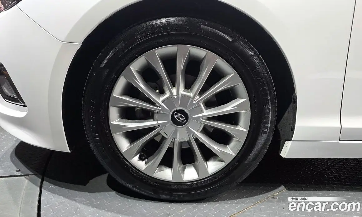 Hyundai Sonata 2015 2.0 автомат (гидро), фото 5