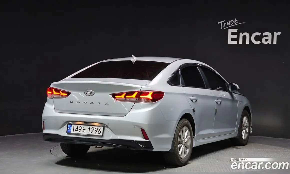 Hyundai Sonata 2017 2.0 автомат (гидро), фото 2 Hyundai Sonata 2017 2.0 автомат (гидро), фото 2