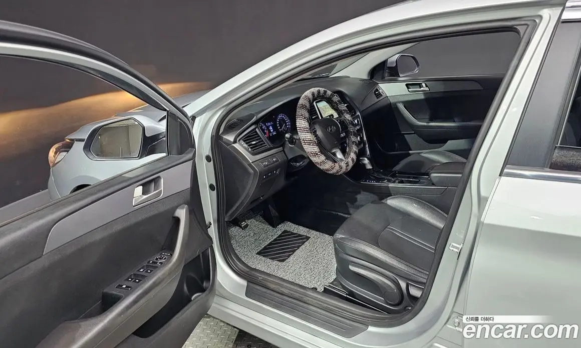 Hyundai Sonata 2017 2.0 автомат (гидро), фото 11 Hyundai Sonata 2017 2.0 автомат (гидро), фото 11