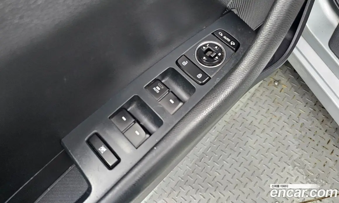 Hyundai Sonata 2017 2.0 автомат (гидро), фото 17 Hyundai Sonata 2017 2.0 автомат (гидро), фото 17