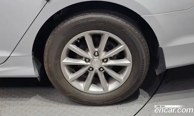 Hyundai Sonata 2017 2.0 автомат (гидро), миниатюра 5 Hyundai Sonata 2017 2.0 автомат (гидро), миниатюра 5