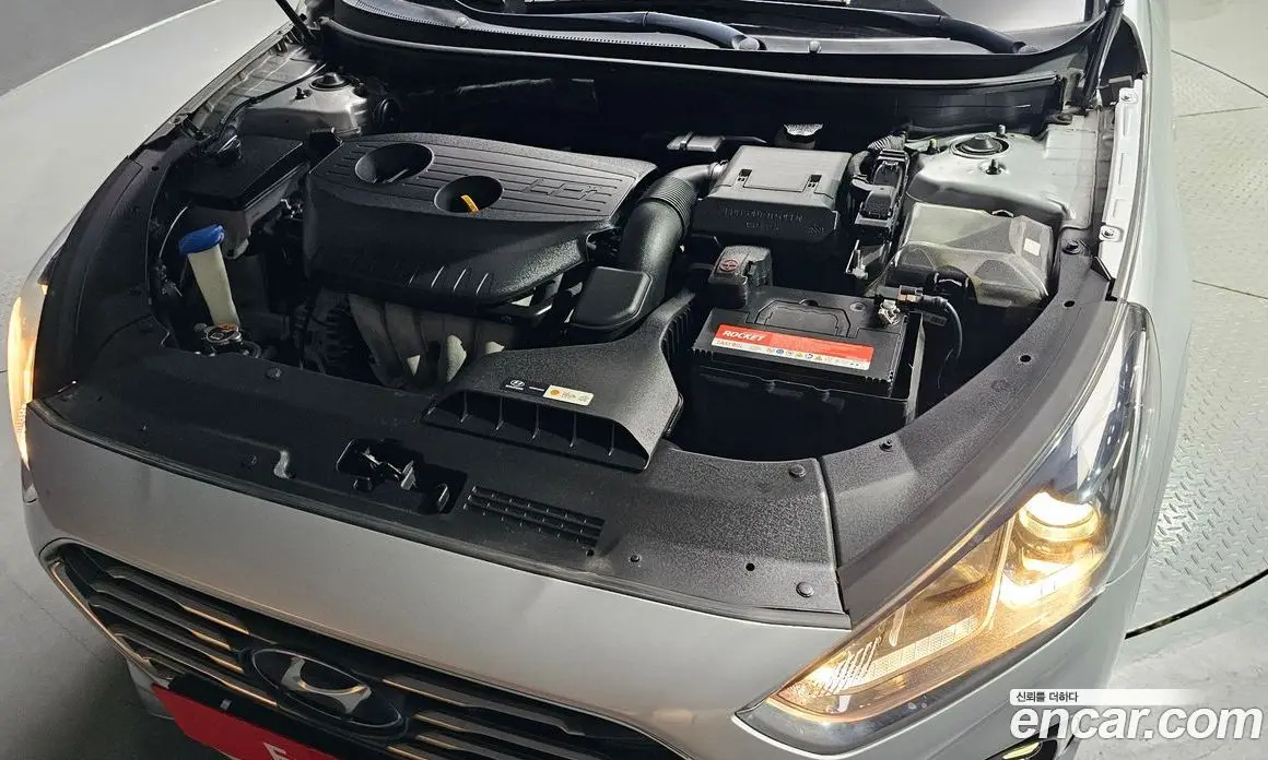Hyundai Sonata 2017 2.0 автомат (гидро), фото 6 Hyundai Sonata 2017 2.0 автомат (гидро), фото 6