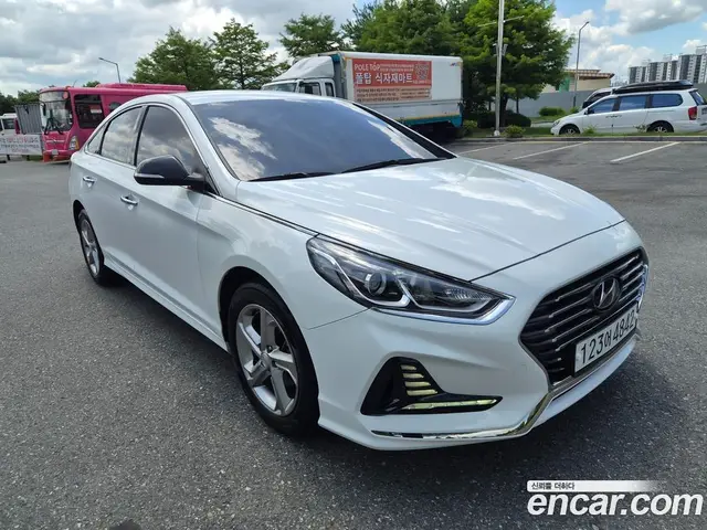 Hyundai Sonata 2017 2.0 автомат (гидро), миниатюра 3