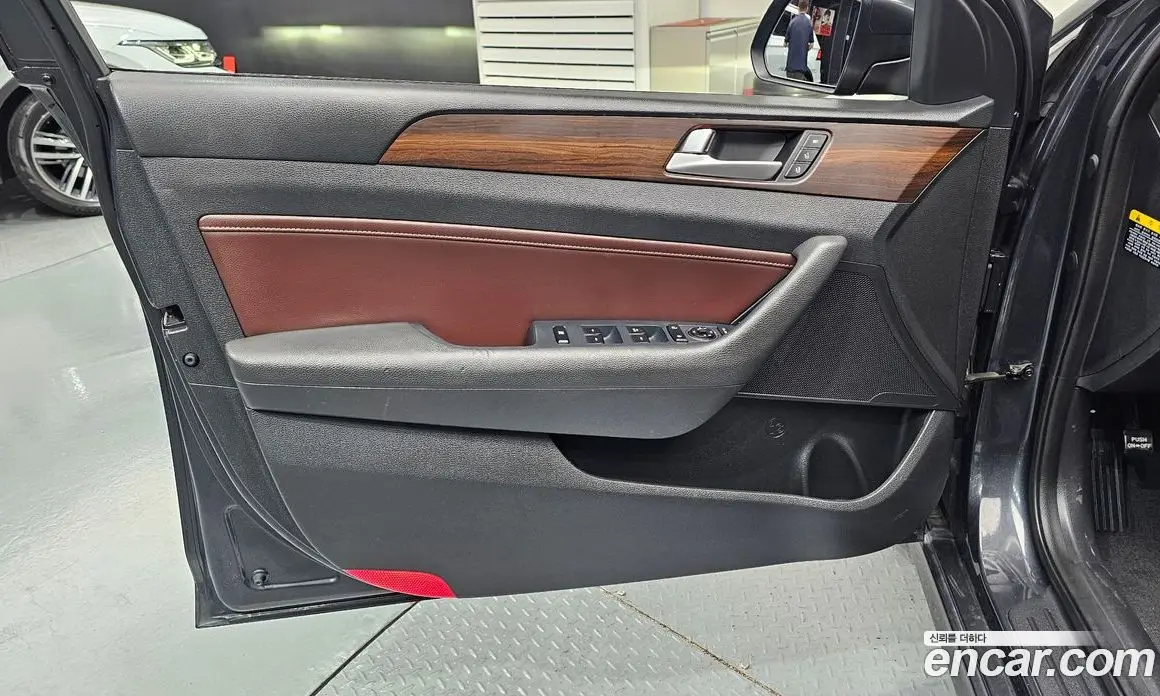 Hyundai Sonata 2017 2.0 автомат (гидро), фото 14