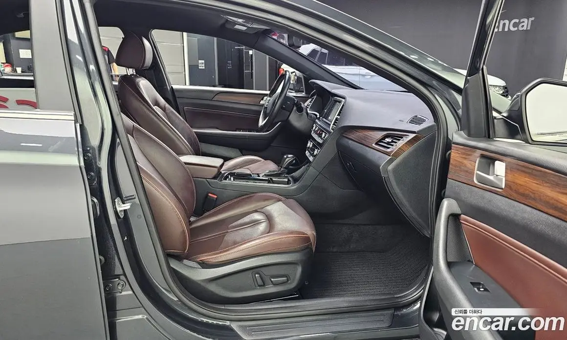 Hyundai Sonata 2017 2.0 автомат (гидро), фото 17