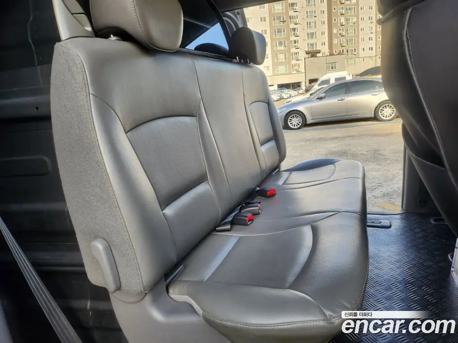 Hyundai Starex 2012 2.5 автомат (гидро), фото 19