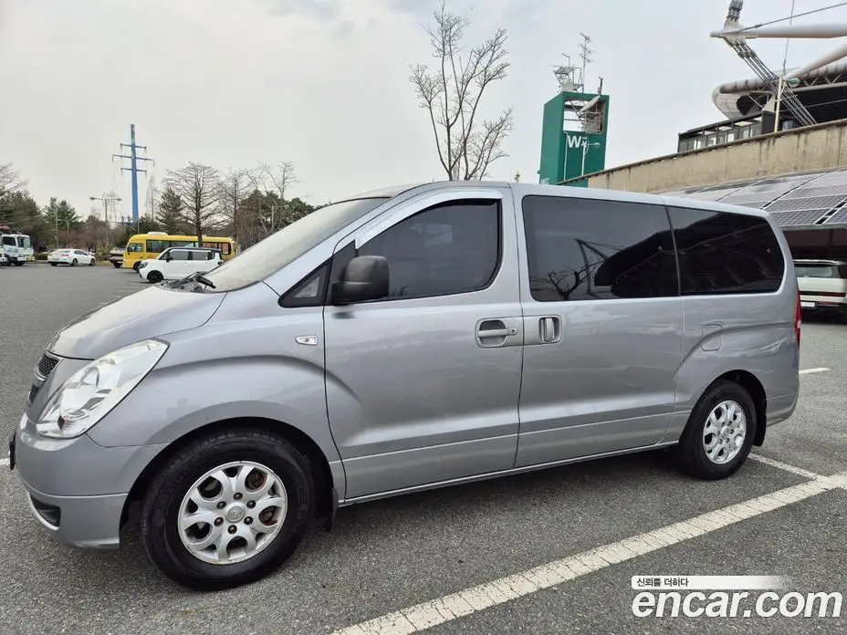Hyundai Starex 2013 2.5 автомат (гидро), фото 2 Hyundai Starex 2013 2.5 автомат (гидро), фото 2