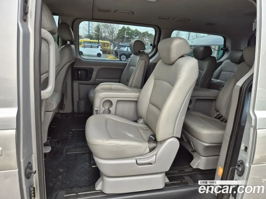 Hyundai Starex 2013 2.5 автомат (гидро), фото 13 Hyundai Starex 2013 2.5 автомат (гидро), фото 13