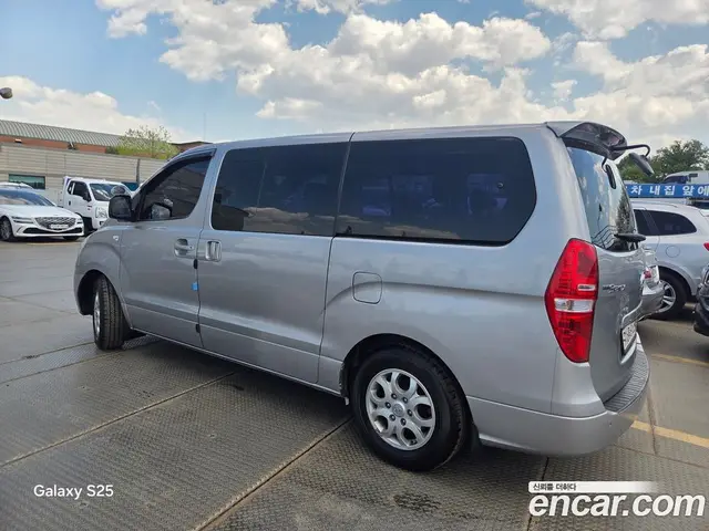 Hyundai Starex 2015 2.5 автомат (гидро), миниатюра 2