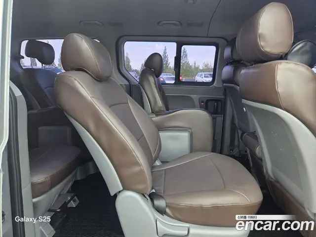 Hyundai Starex 2015 2.5 автомат (гидро), миниатюра 11