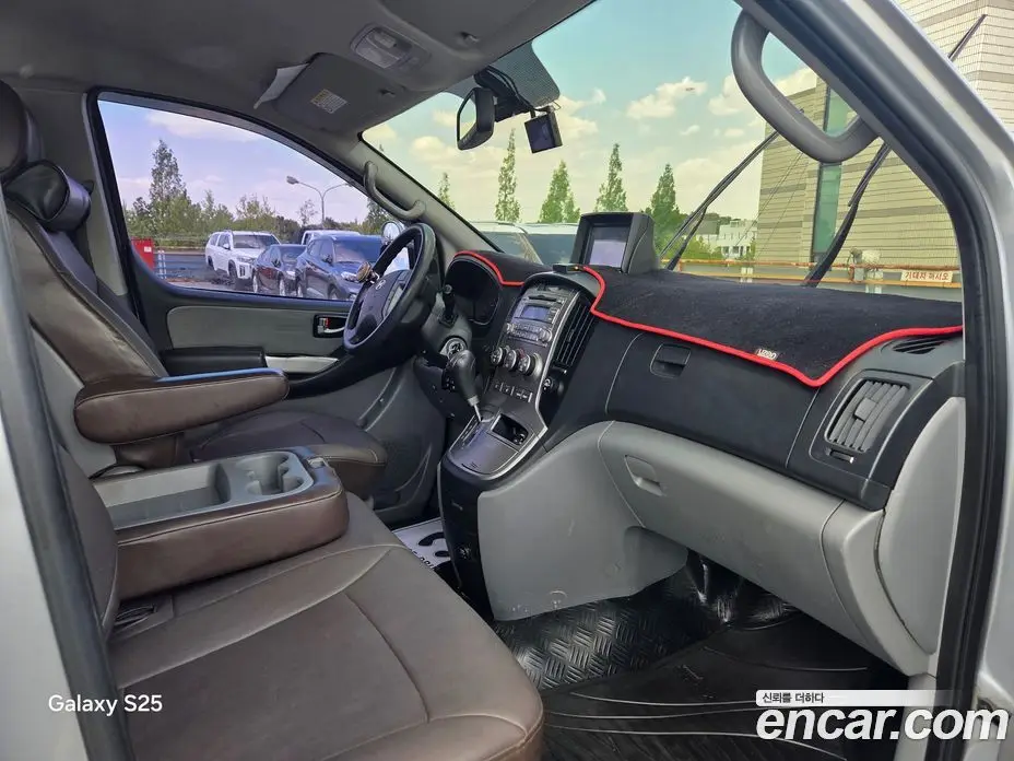 Hyundai Starex 2015 2.5 автомат (гидро), фото 12