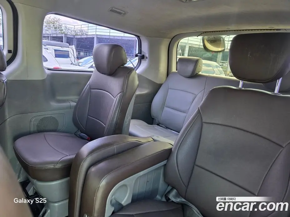 Hyundai Starex 2015 2.5 автомат (гидро), фото 13