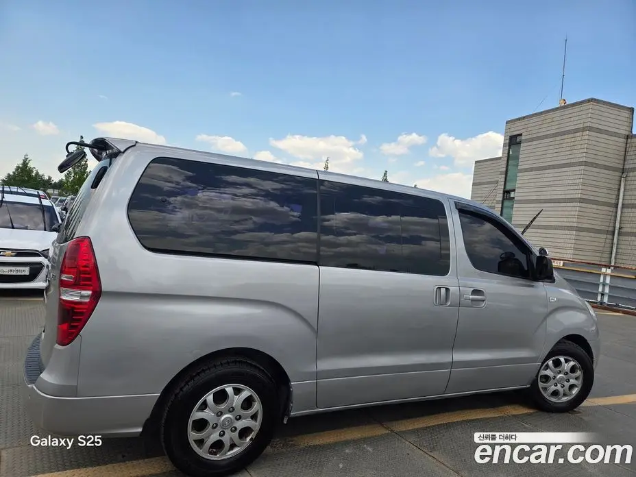 Hyundai Starex 2015 2.5 автомат (гидро), фото 17