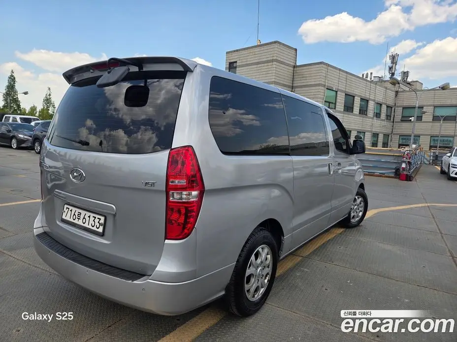 Hyundai Starex 2015 2.5 автомат (гидро), фото 18